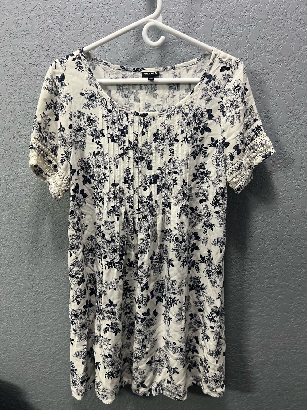 Torrid White and Blue Floral Short Sleeve Mini Dress with a Lace Trim